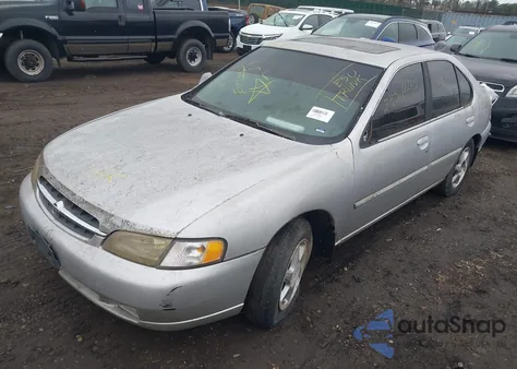 1999 Nissan Altima Gle/Gxe/Se/Se-L/Xe z USA, uszkodzony, nr VIN 1N4DL01D3XC213517